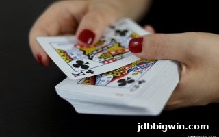 jdb电子超级大奖玩家必读：德州扑克六大思维陷阱深度剖析