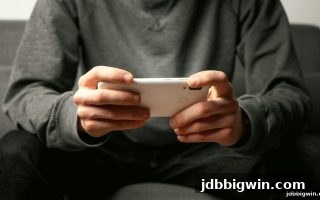 PragmaticLive水果机深度解析：jdb电子超级大奖加持下的多样玩法与策略进阶