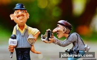 扑克牌游戏市场新观察：娱乐策略风向与jdb电子超级大奖的融合